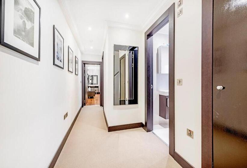 Апартаменты Superior 2 Спальни, 130 Queen S Gate Apartments