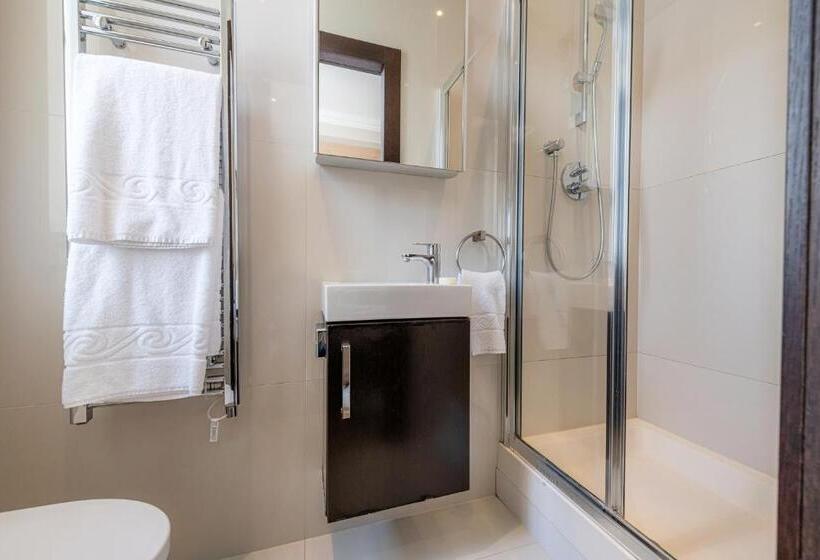 Апартаменты Deluxe 2 Спальни, 130 Queen S Gate Apartments