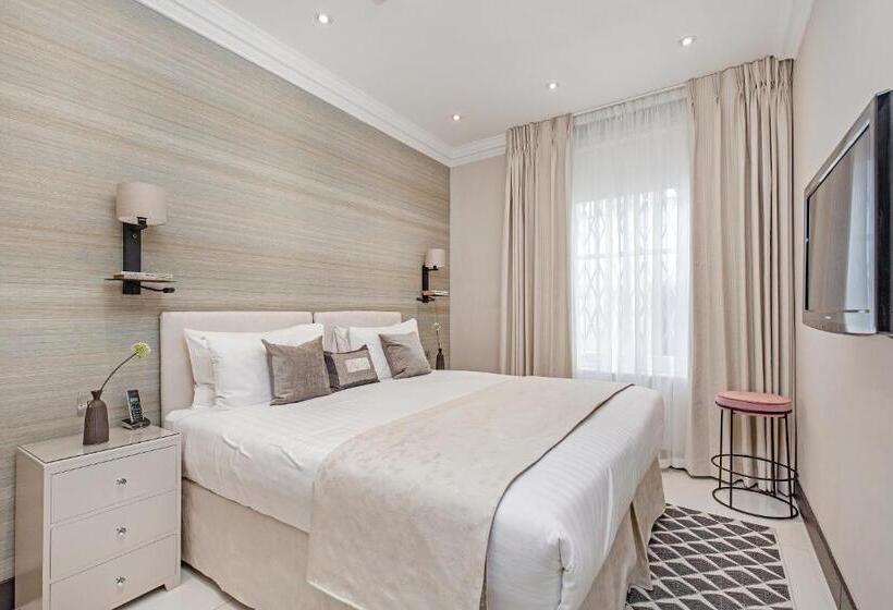 Апартаменты 3 Спальни, 130 Queen S Gate Apartments