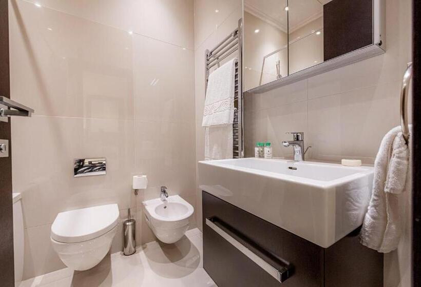 Апартаменты Deluxe 1 Спальня, 130 Queen S Gate Apartments