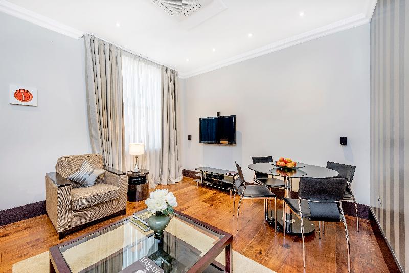 Апартаменты 2 Спальни, 130 Queen S Gate Apartments