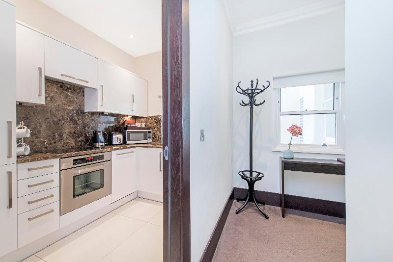 Апартаменты Superior 1 Спальня, 130 Queen S Gate Apartments
