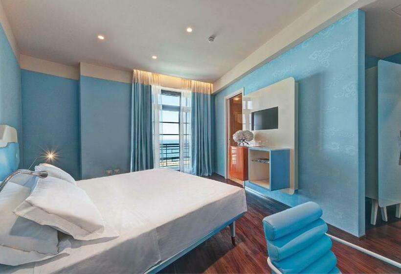 Habitación Familiar Deluxe, Jr Hotels Bari Grande Albergo Delle Nazioni