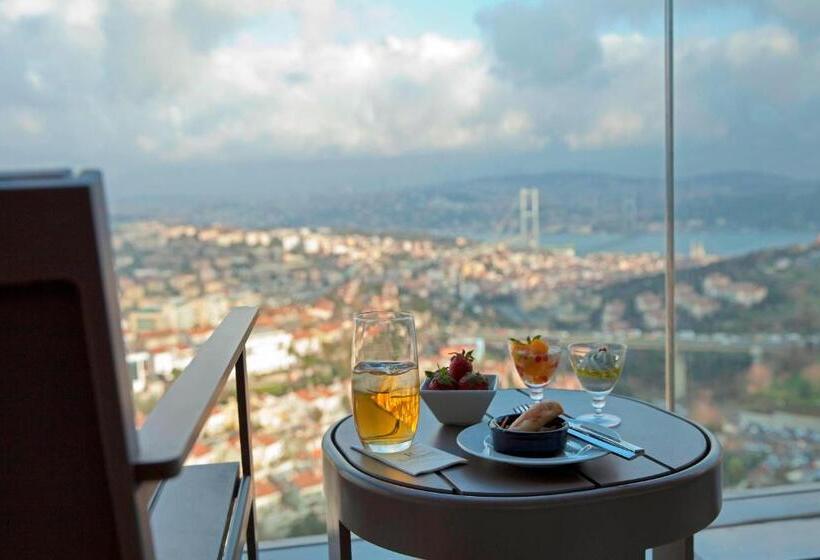 Номер Executive Кровать Кинг, Renaissance Istanbul Polat Bosphorus