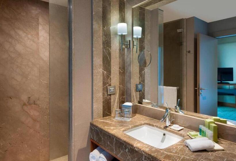 Номер Deluxe с Видом, Renaissance Istanbul Polat Bosphorus