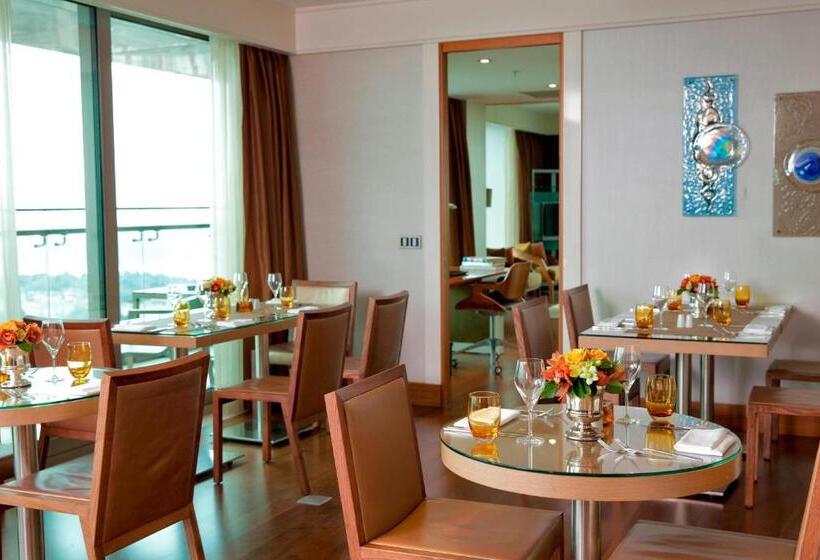 Номер Executive, Renaissance Istanbul Polat Bosphorus