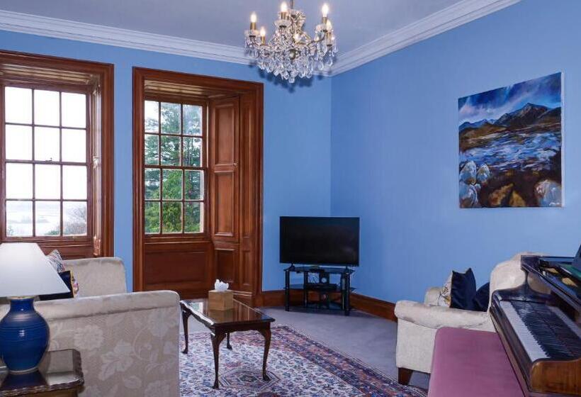 Люкс, Glencoe House