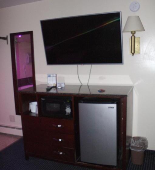 Номер Стандарт, American Inn And Suites