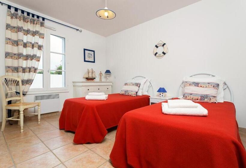 ویلای 3 خوابه با استخر, Madame Vacances Le Domaine De Vertmarines
