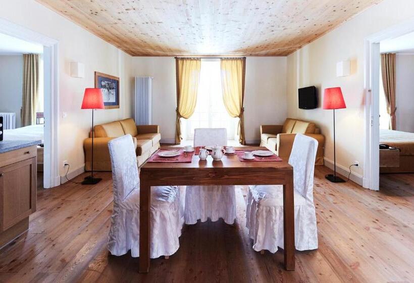 Family flat with lake view, Maloja Palace