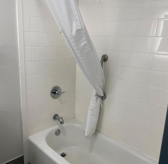Номер Стандарт, Wingate By Wyndham Savannah Gateway