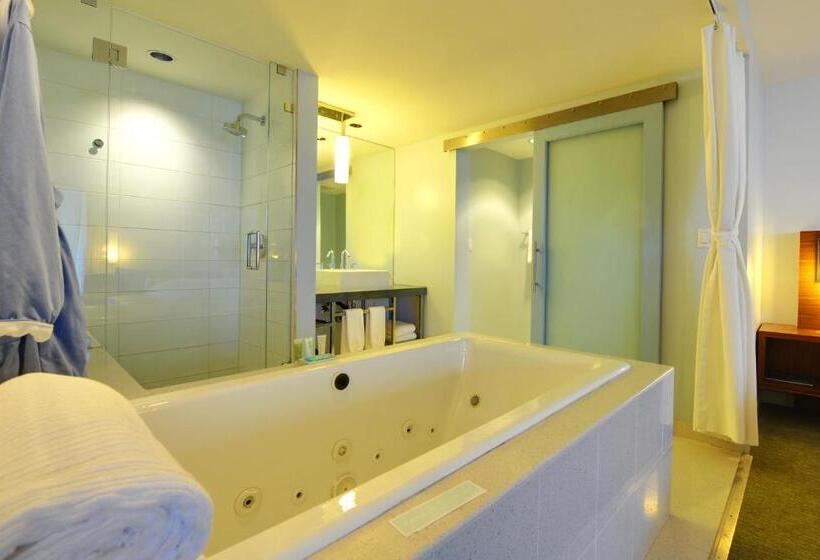 Suite, Tower 23