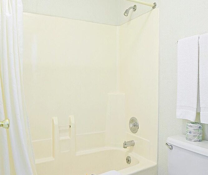 带2个双人床的标准工作室, Americas Best Value Inn Dayton