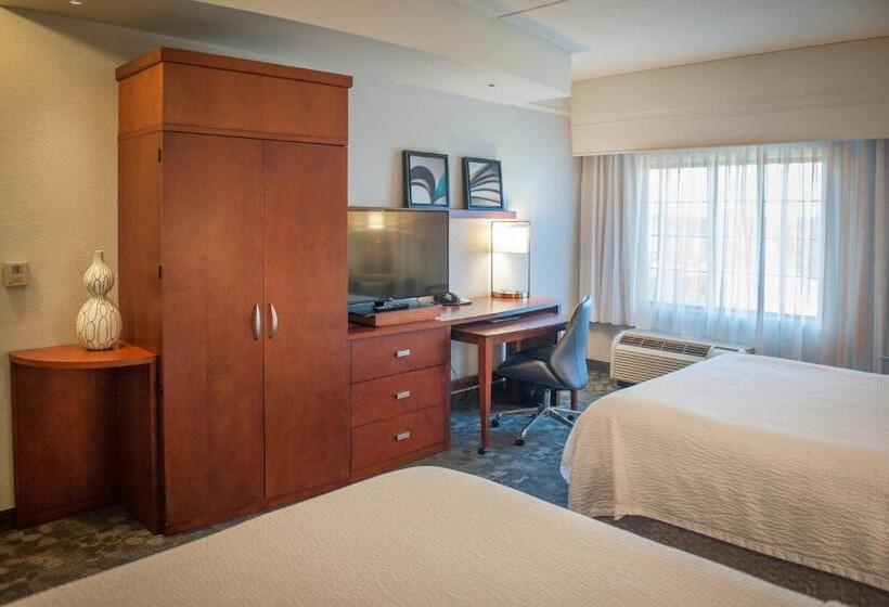 Номер Стандарт, Courtyard By Marriott Pensacola Downtown
