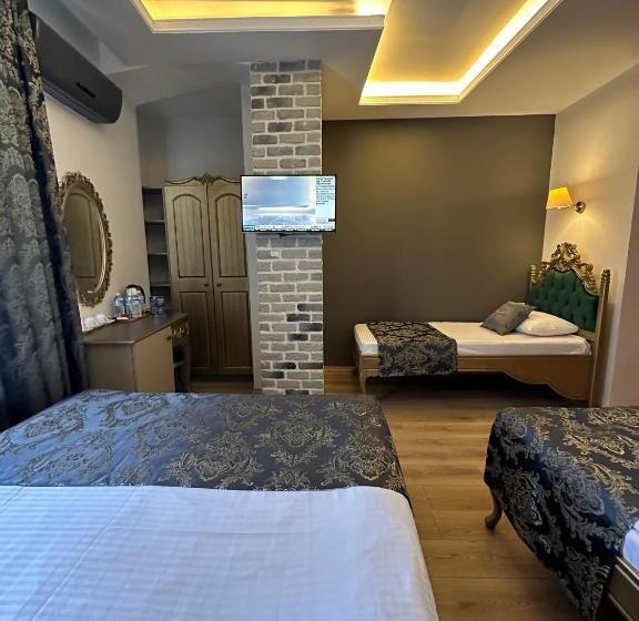 اتاق سوپریور چهار تخته, Ethnica Hotel Old City