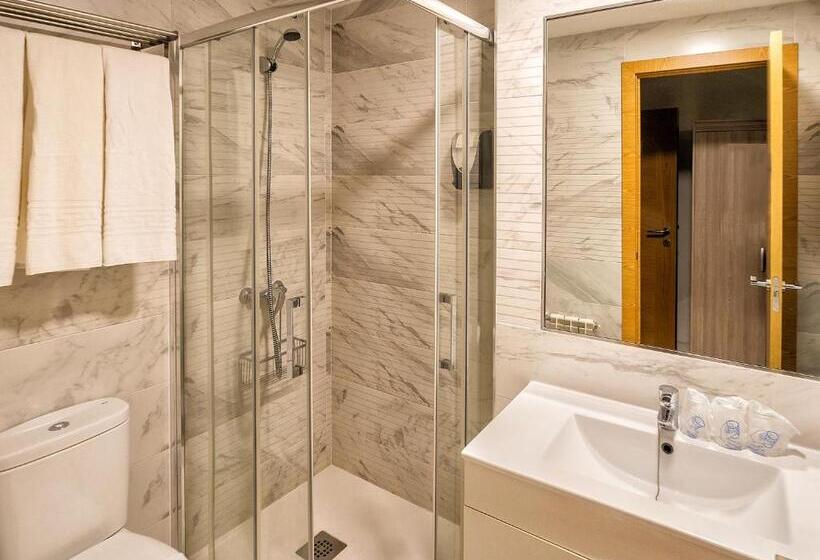 Номер Стандарт Трехместный, Hostal Real Aranjuez
