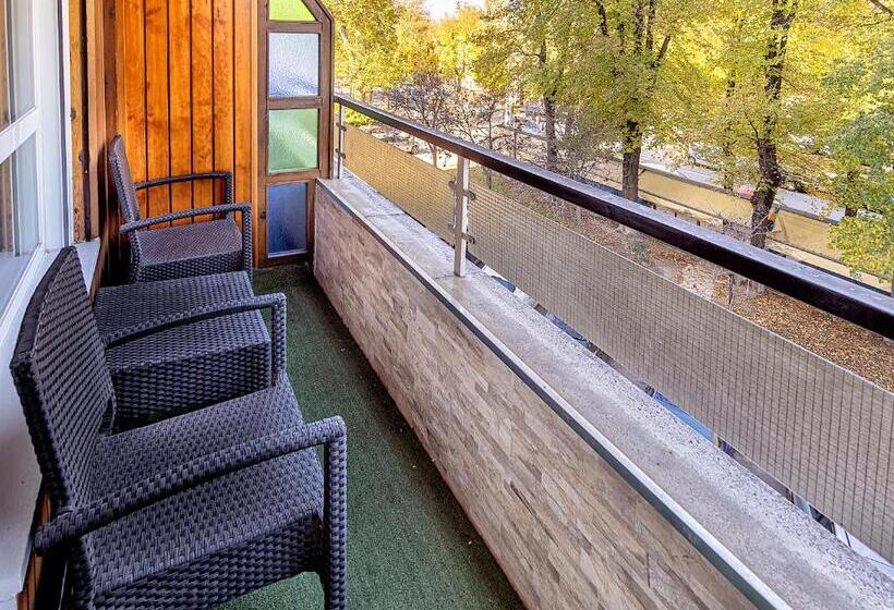 Полулюкс, Hostal Real Aranjuez