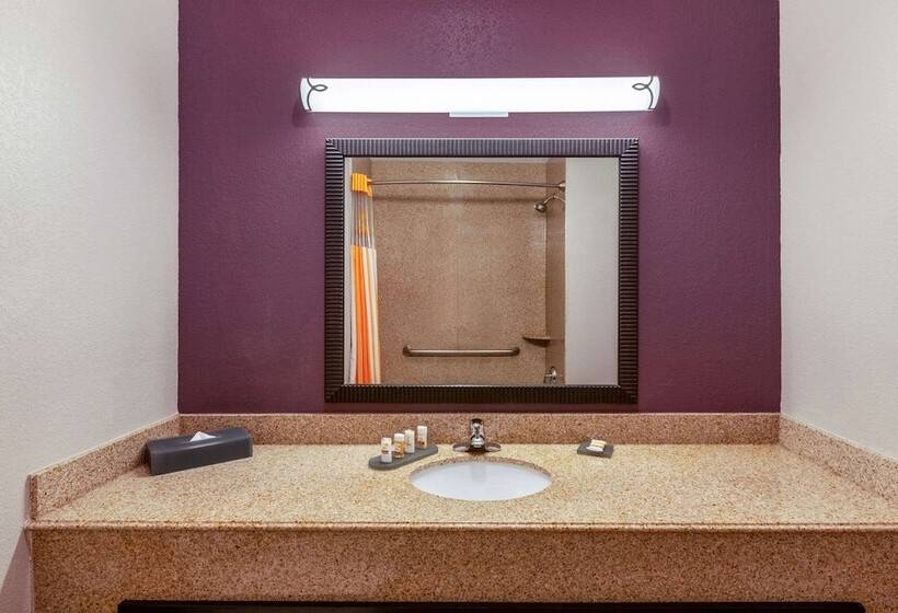 Номер Deluxe, La Quinta By Wyndham Lumberton