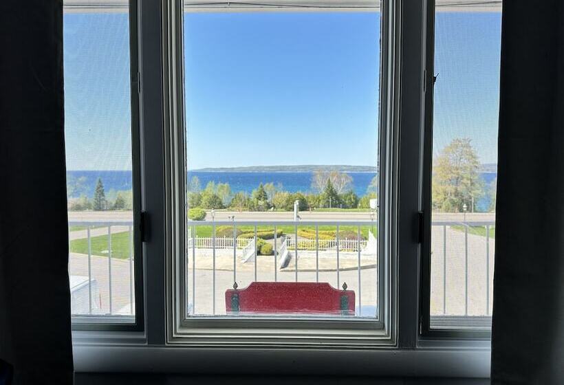 Номер Стандарт Двуспальная Кровать, Bay Inn Of Petoskey
