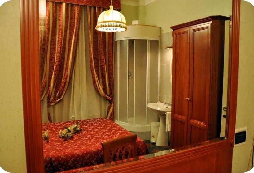 اتاق استاندارد با سرویس بهداشتی مشترک, Albergo Sandra