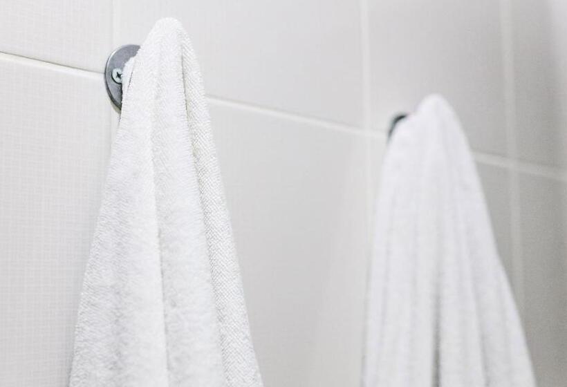 Номер Стандарт 2 Двуспальные Кровати, Royal Inn Linden