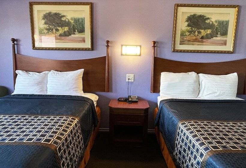 Номер Стандарт 2 Двуспальные Кровати, Royal Inn Linden