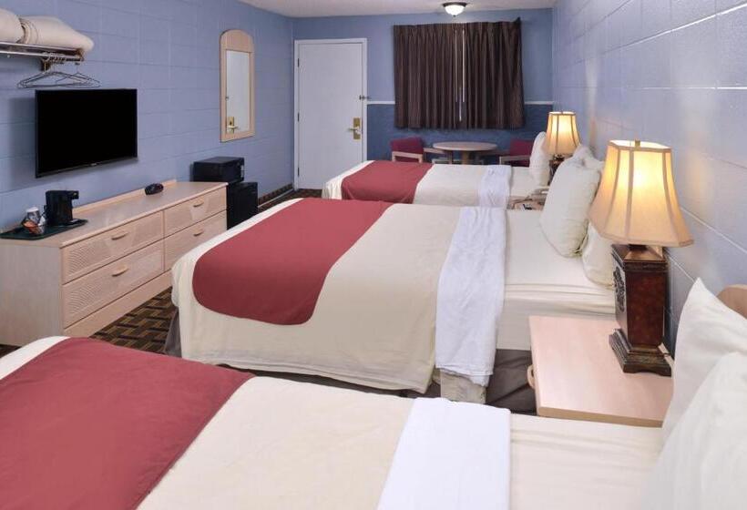Номер Стандарт Трехместный, Americas Best Value Inn & Suites Branson   Near The Strip