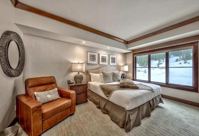 带2个卧室的公寓, Constellation Residences