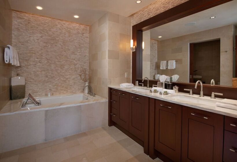 3침실 프리미엄 아파트, Solaris Residences
