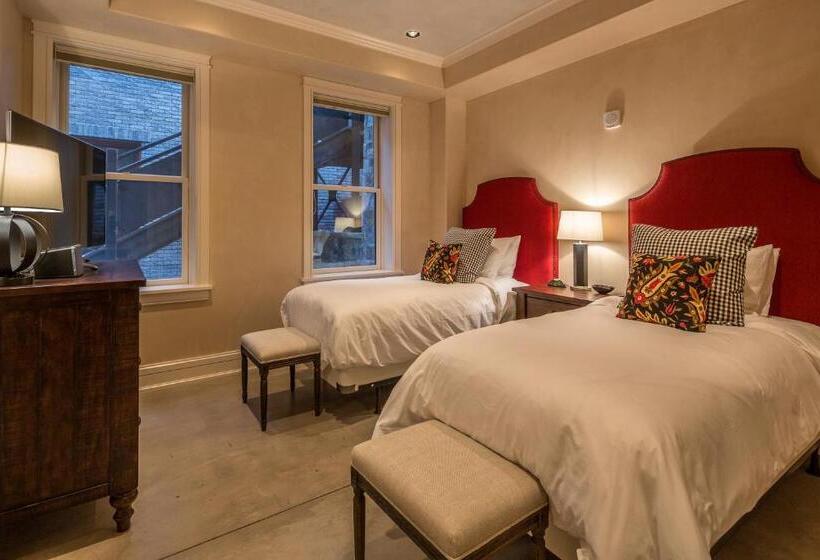 דירת שלושה חדרים, The Auberge Residences At Element 52