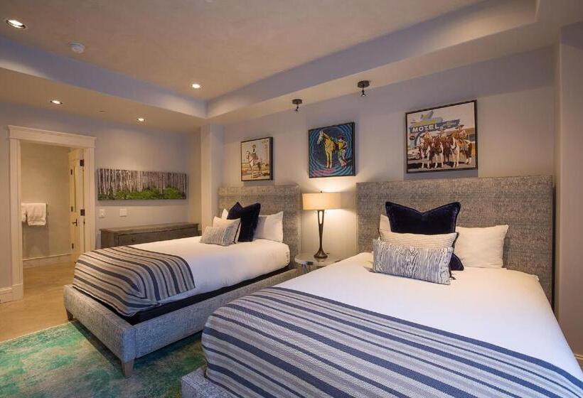 דירת חדר, The Auberge Residences At Element 52