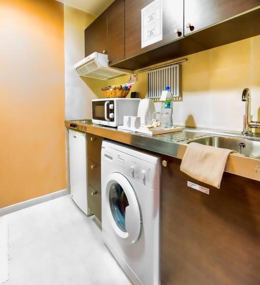 استودیوی لوکس, Executive Suites Abu Dhabi
