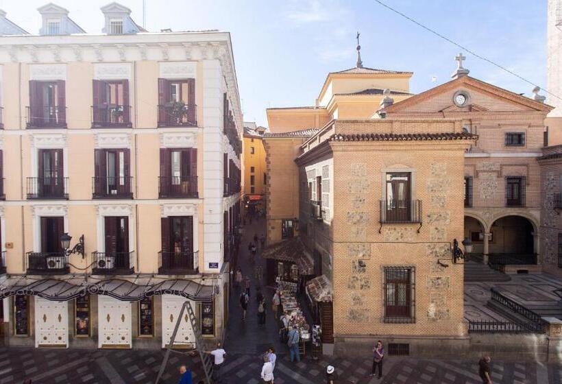 Habitación Cuádruple Estándar, Hostal Alicante