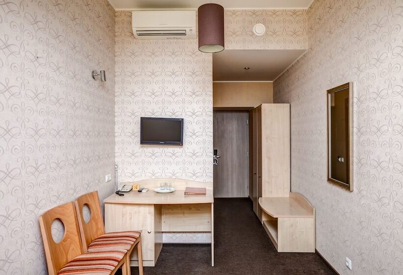 اتاق استاندارد, Nevsky Bereg 122