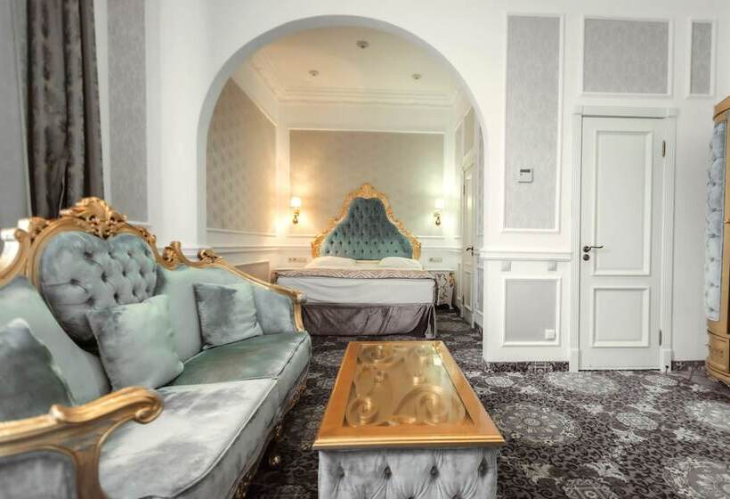 سوییت جونیور, Royal Grand