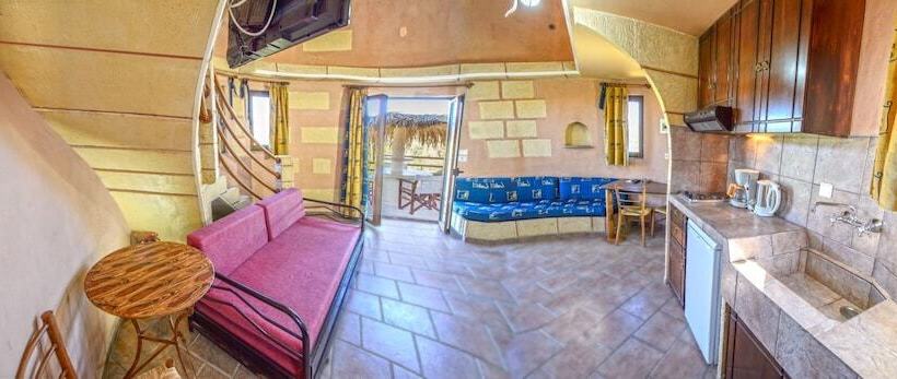 ドゥプレックスルーム, Anemomili Village