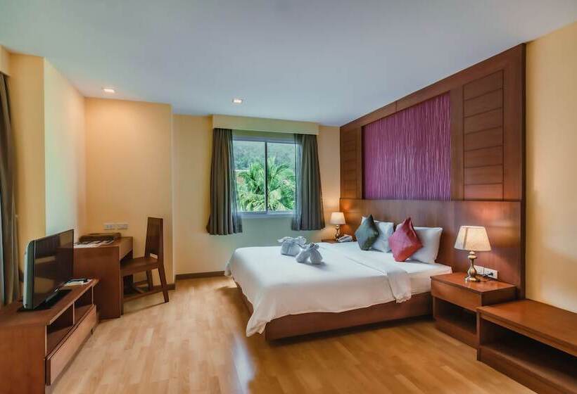 이그제큐티브 스위트, Elite Suites Patong