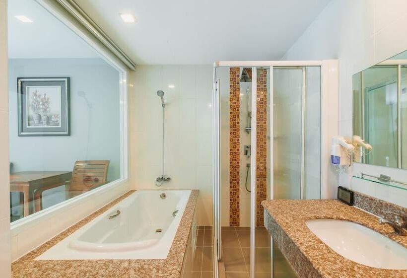 이그제큐티브 스위트, Elite Suites Patong
