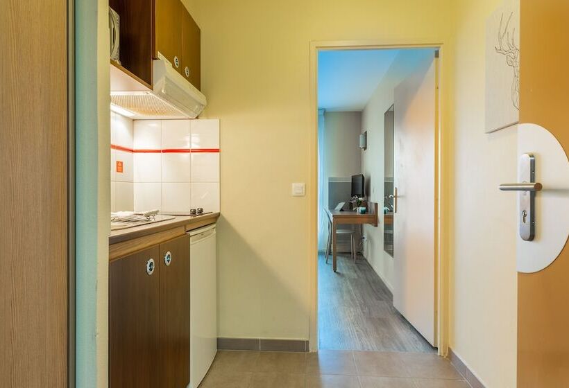 Студия Стандарт, Zenitude Hôtel Résidences Magny Les Hameaux