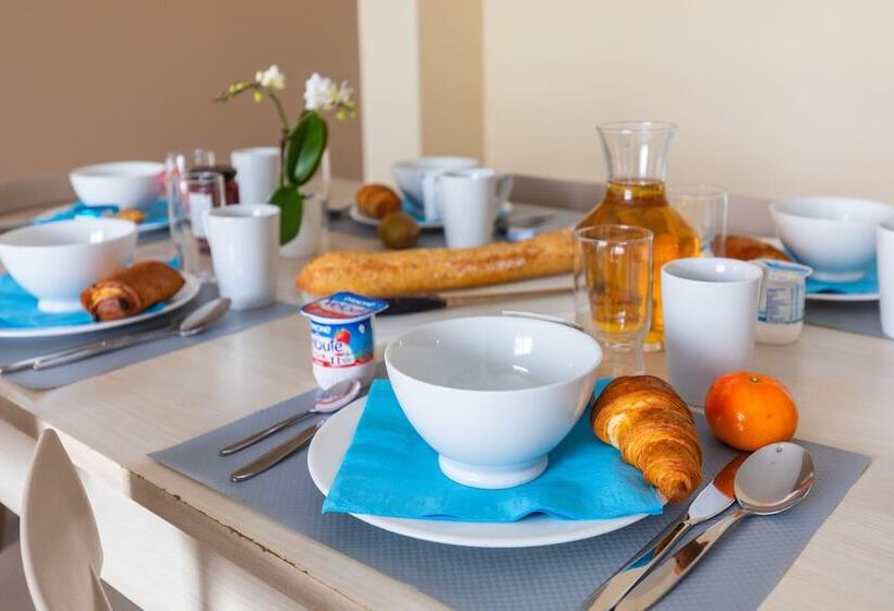 Апартаменты 2 Спальни, Zenitude Hôtel Résidences Magny Les Hameaux