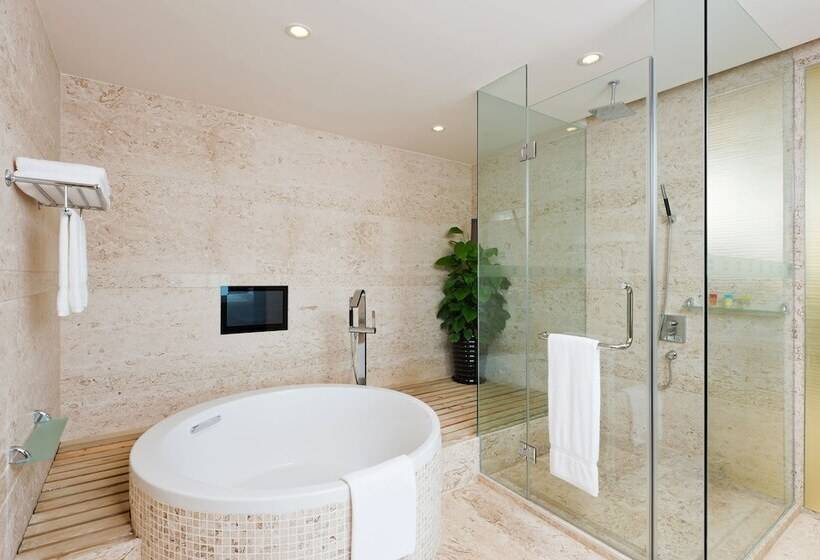 Люкс Классика, Four Points By Sheraton Hainan, Sanya
