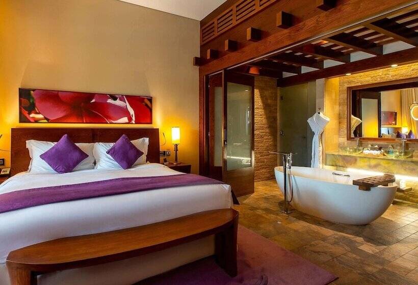 Полулюкс Клуб, Sofitel Dubai The Palm Resort & Spa