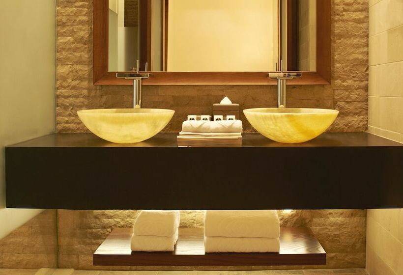 Номер Deluxe с Видом, Sofitel Dubai The Palm Resort & Spa