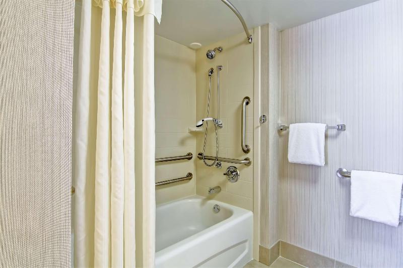 Люкс Адаптированный для Инвалидов, Holiday Inn Express And Suites Schulenburg, An Ihg