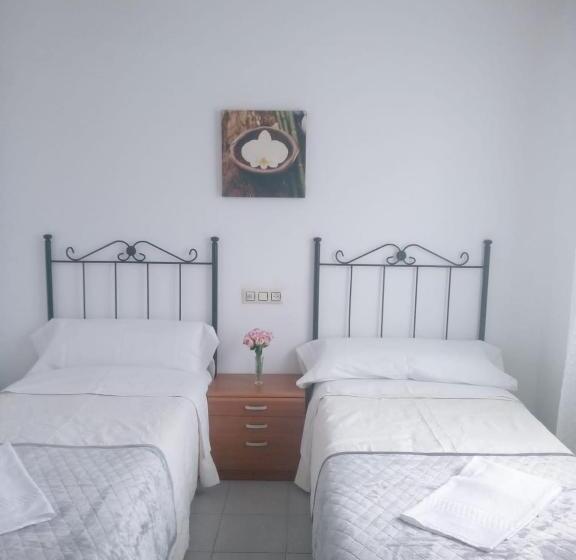 Номер Стандарт, Hostal San Cristobal   Pontedeume
