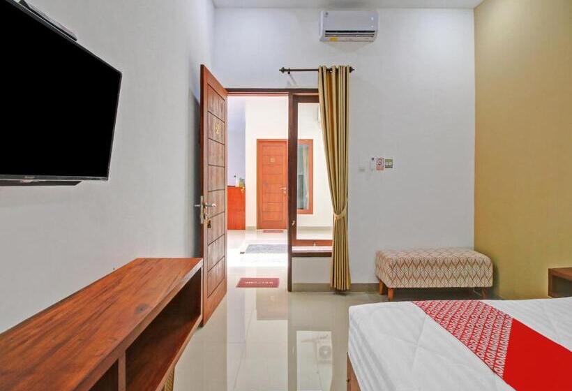 اتاق لوکس با تخت بزرگ, Oyo 90820 Madania Guesthouse