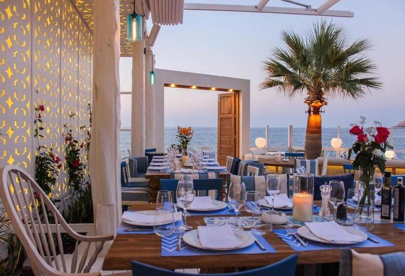 Люкс Повышенной Комфортности, Cavo Seaside Suites