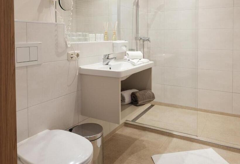 Апартаменты 2 Спальни, Familienhotel Herbst