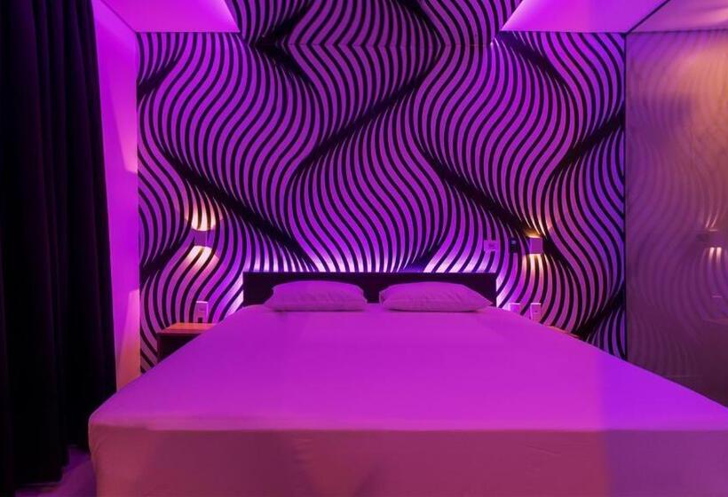 سوئیت با تخت بزرگ, Drops Motel Manaus