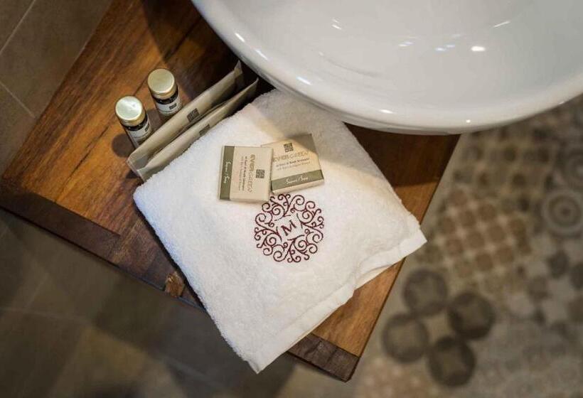 اتاق لوکس, Mulberries